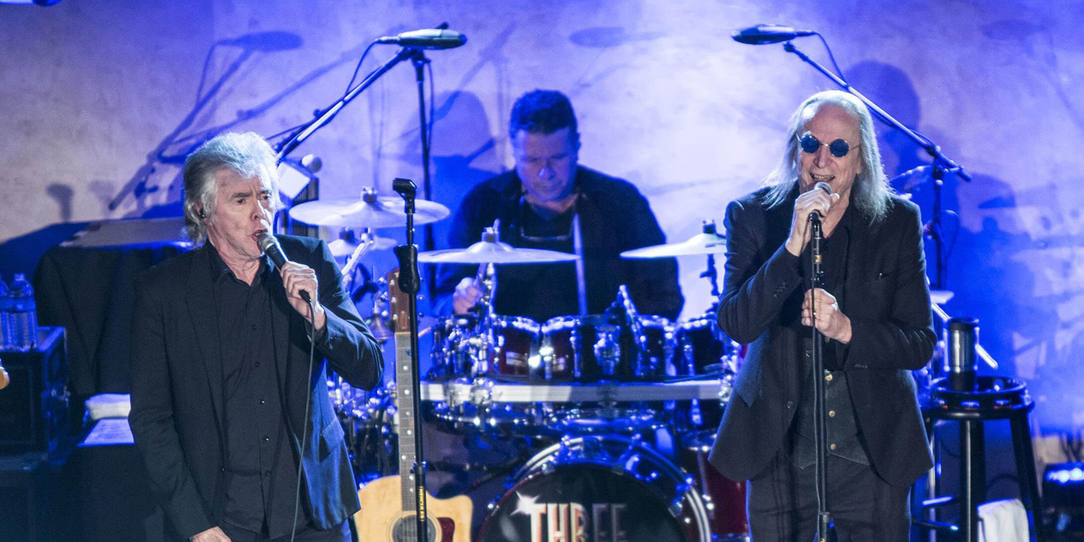 Concert Review) THREE DOG NIGHT Live At The Paramount In