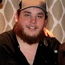 Luke Combs Tickets