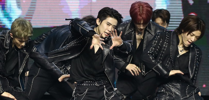 K-POP・アジア NCT127 K-POP・アジア NCT 127 K-pop boy band NCT 127 performs new single