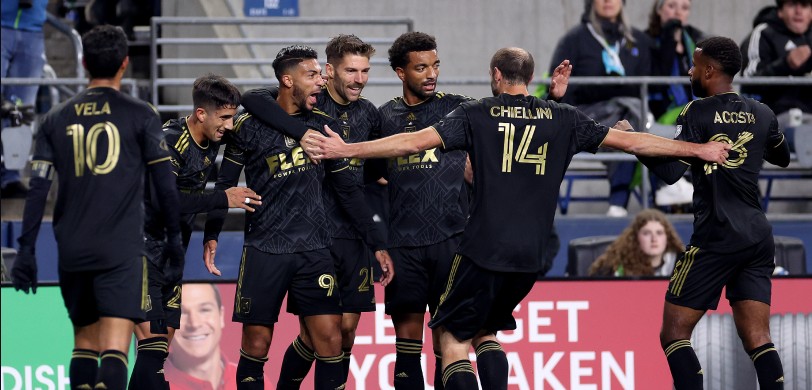 LAFC 엠블럼과 경기장 그래픽